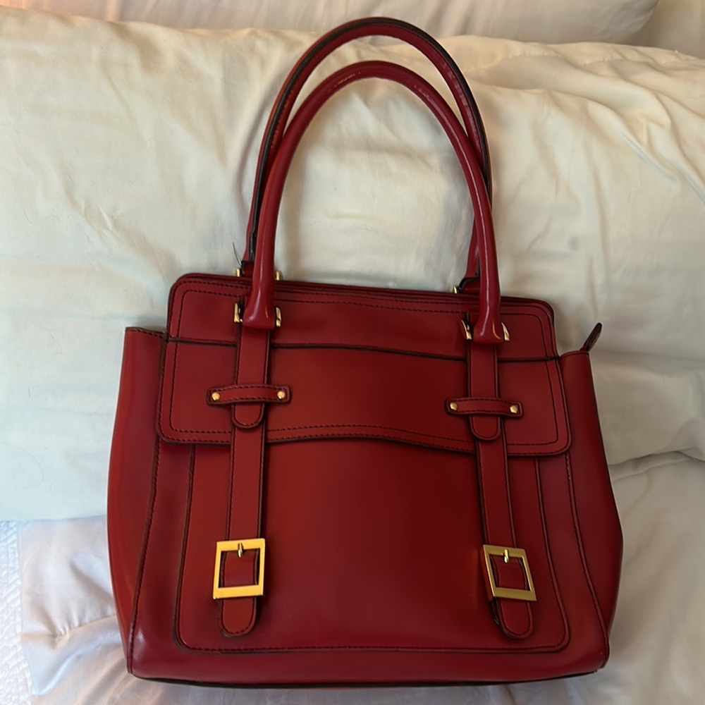 Vintage red with gold hardware handbag retro vintage vibe beautiful red nice